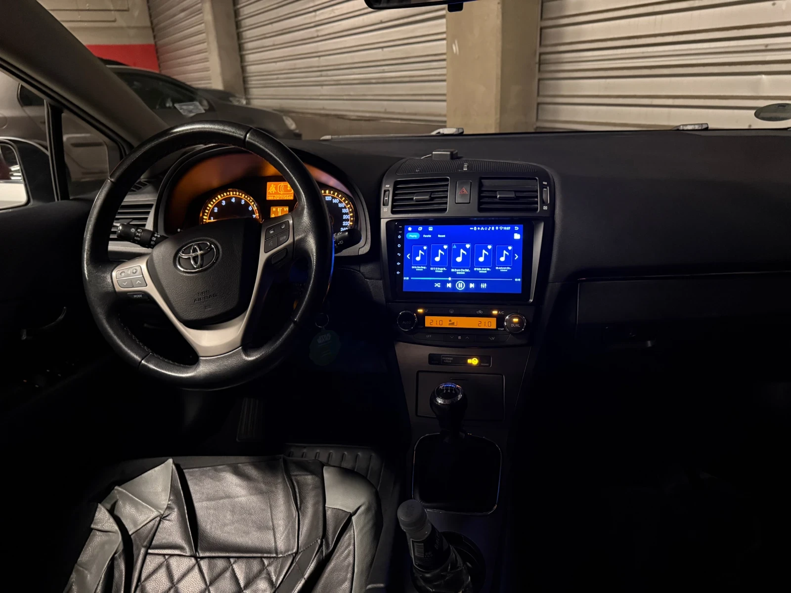Toyota Avensis, снимка 3 - Автомобили и джипове - 54757901