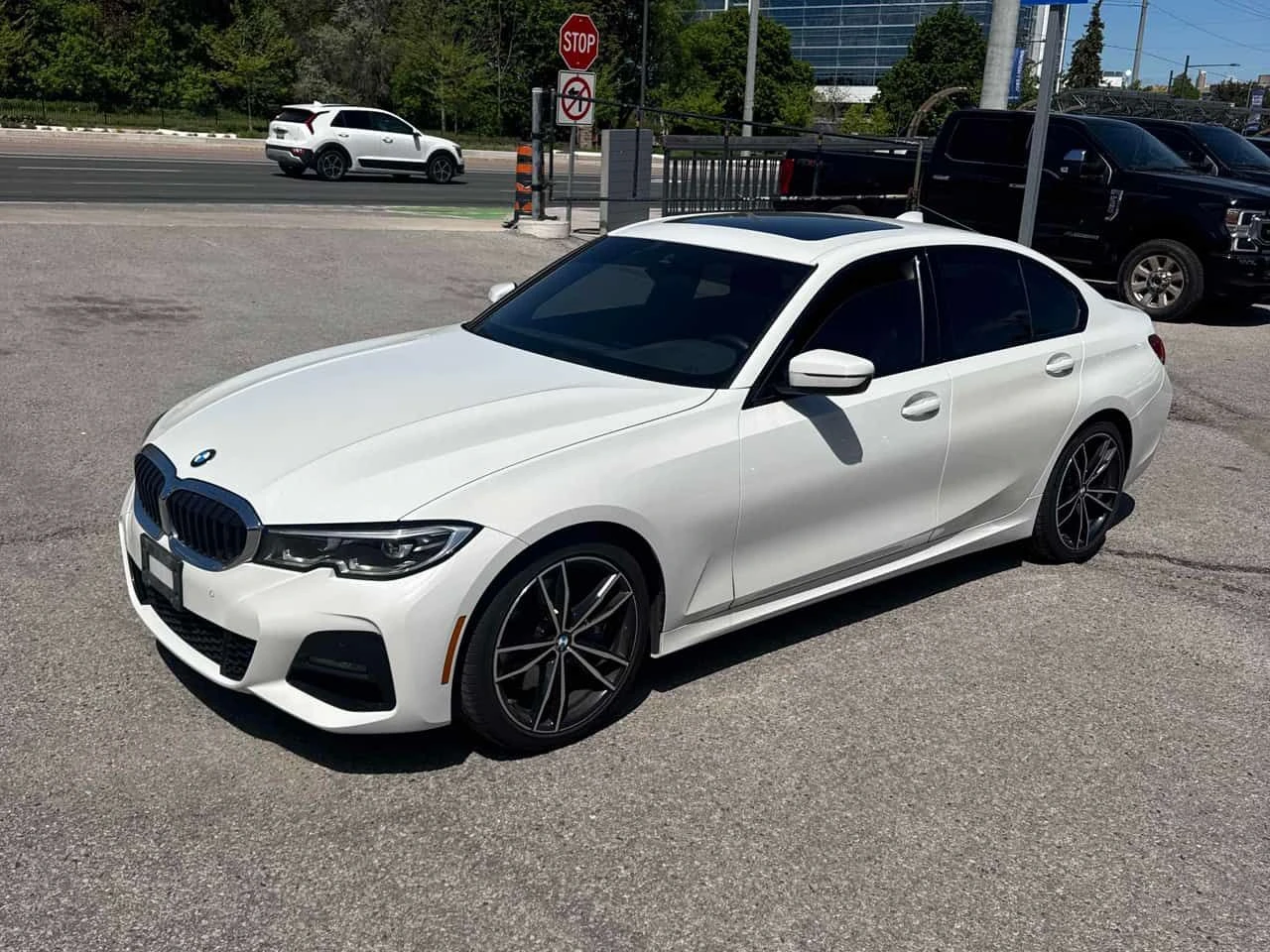 BMW 330 * M PACK * АВТОКРЕДИТ БЕЗ ПЪРВОНАЧАЛНА ВНОСКА * 