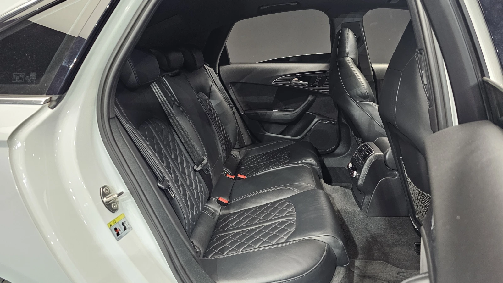 Audi A6 MATRIX* DISTRONIK* HEAD-UP* BOSE* КРАЙНА ЦЕНА, снимка 15 - Автомобили и джипове - 54818825
