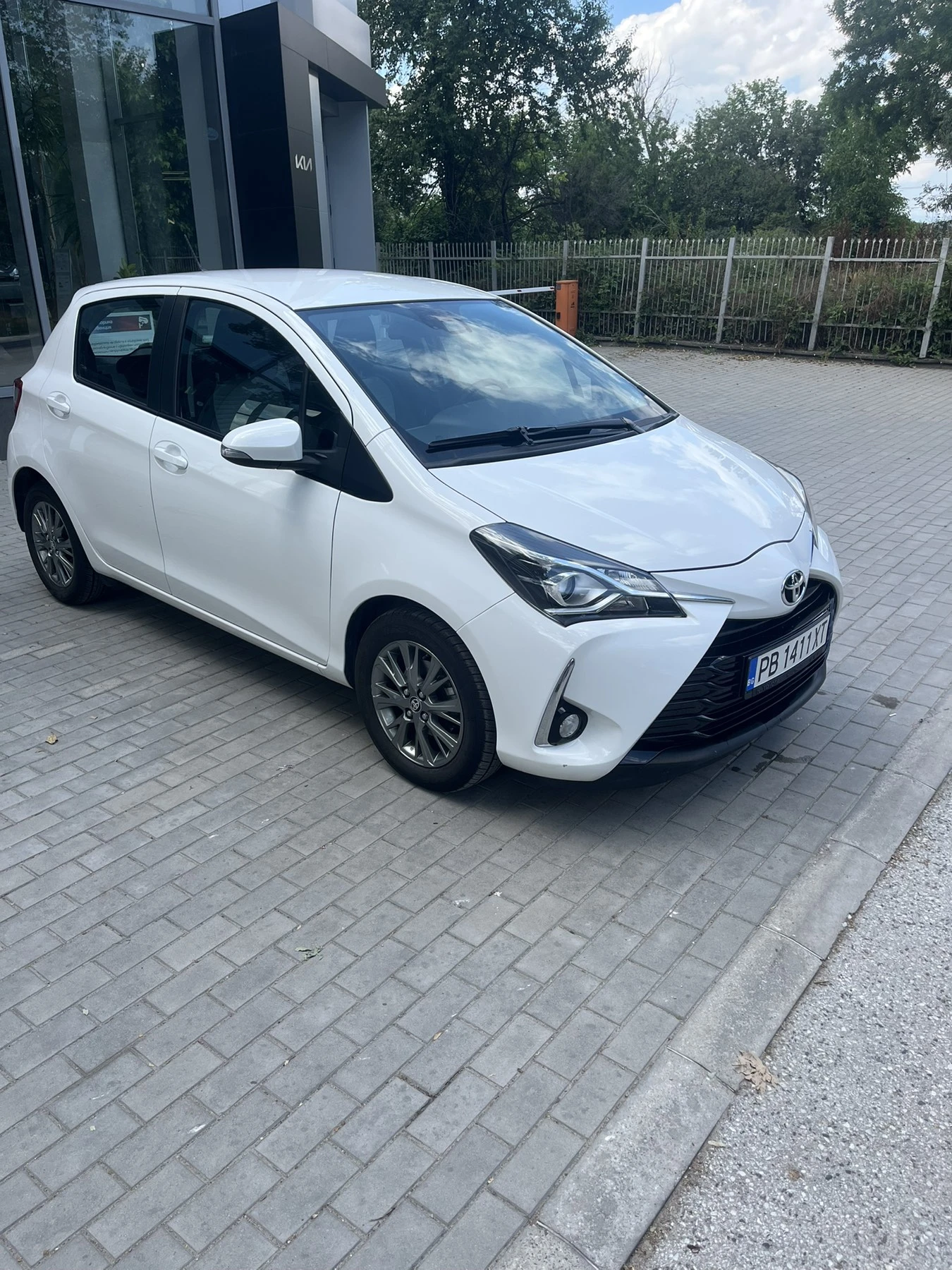 Toyota Yaris 1.5 Luna CVT, снимка 7 - Автомобили и джипове - 54930627