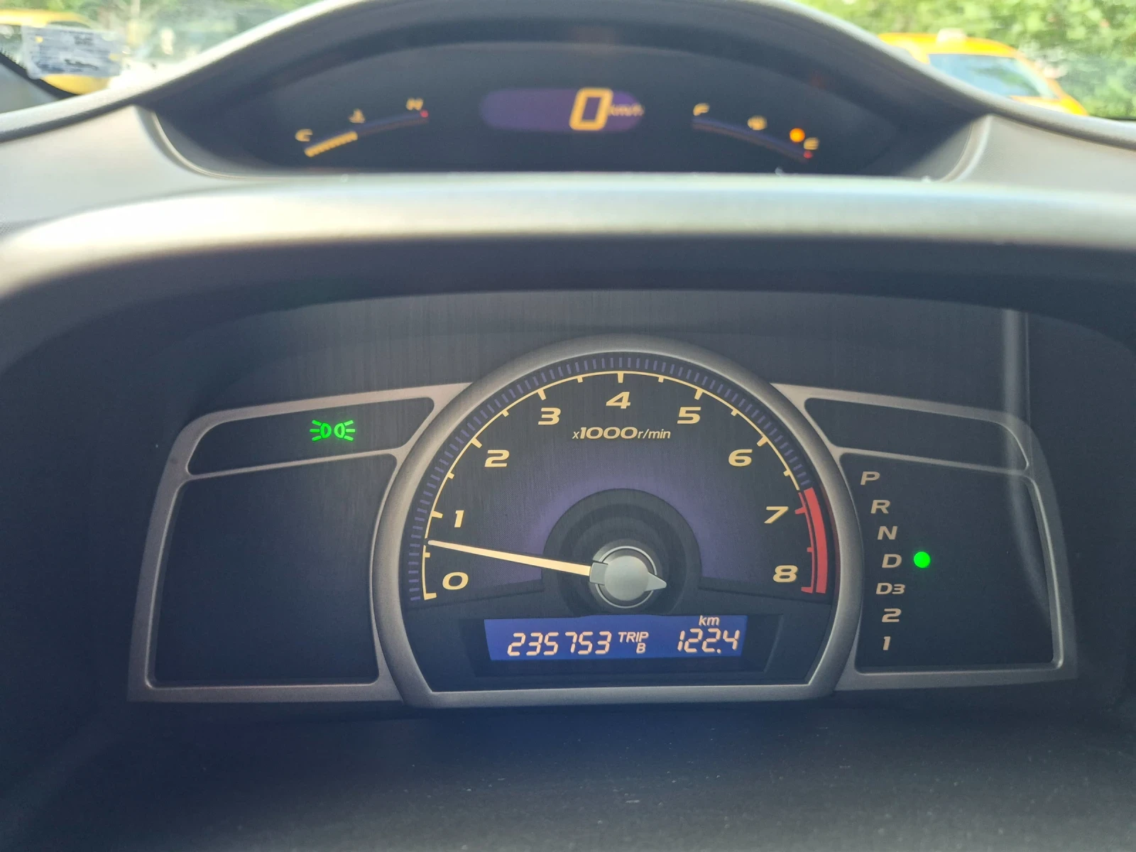 Honda Civic 1.8 i-VTEC, 140 к.с, снимка 12 - Автомобили и джипове - 54947069