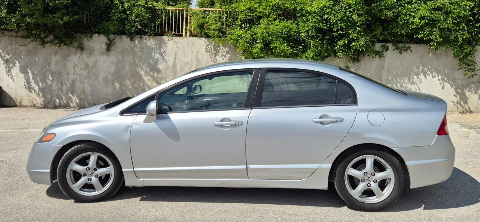 Honda Civic 1.8 i-VTEC, 140 к.с, снимка 2 - Автомобили и джипове - 54947069