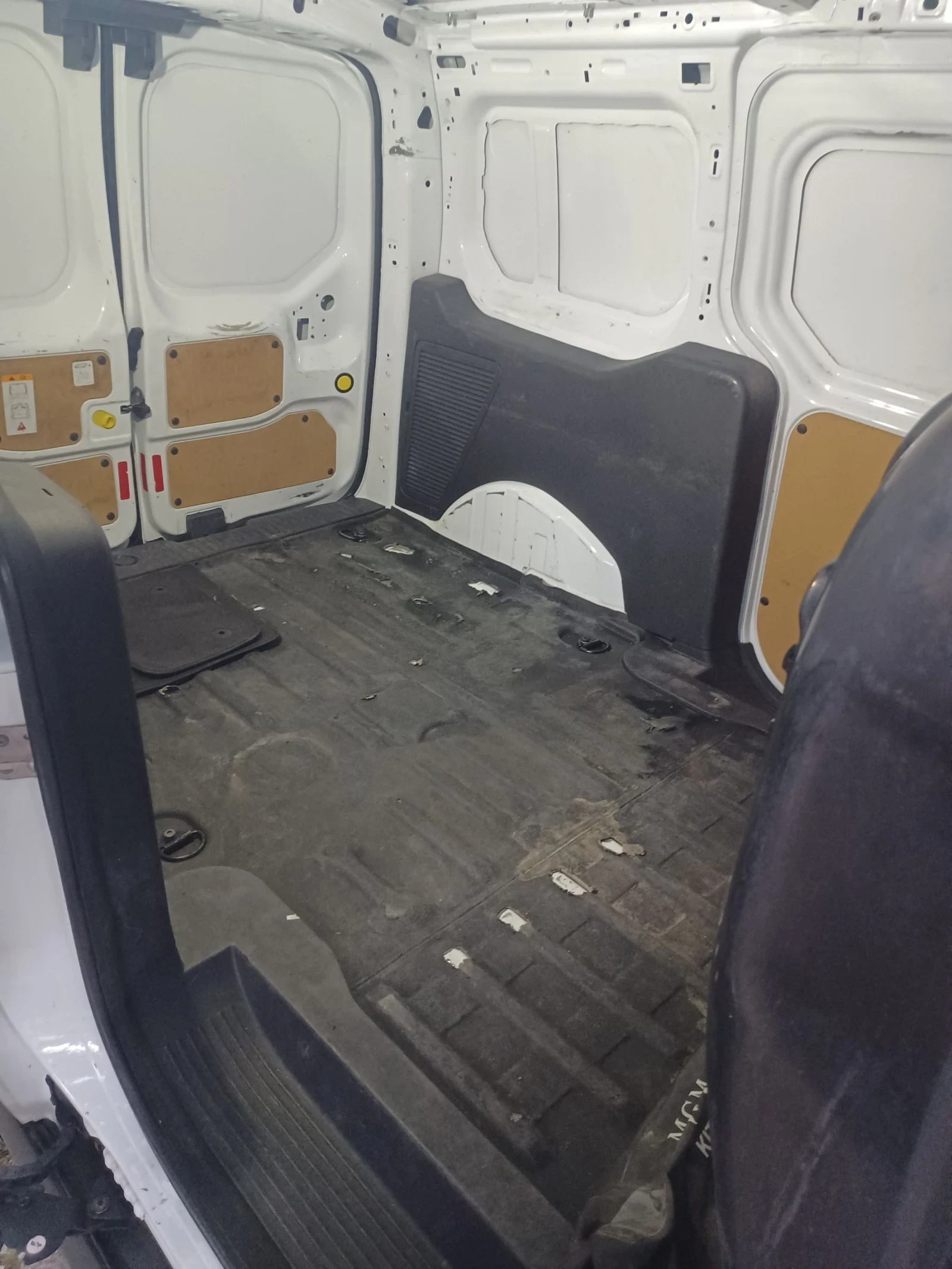 Ford Connect Maxi 2+ 1 места, снимка 9 - Автомобили и джипове - 55356963