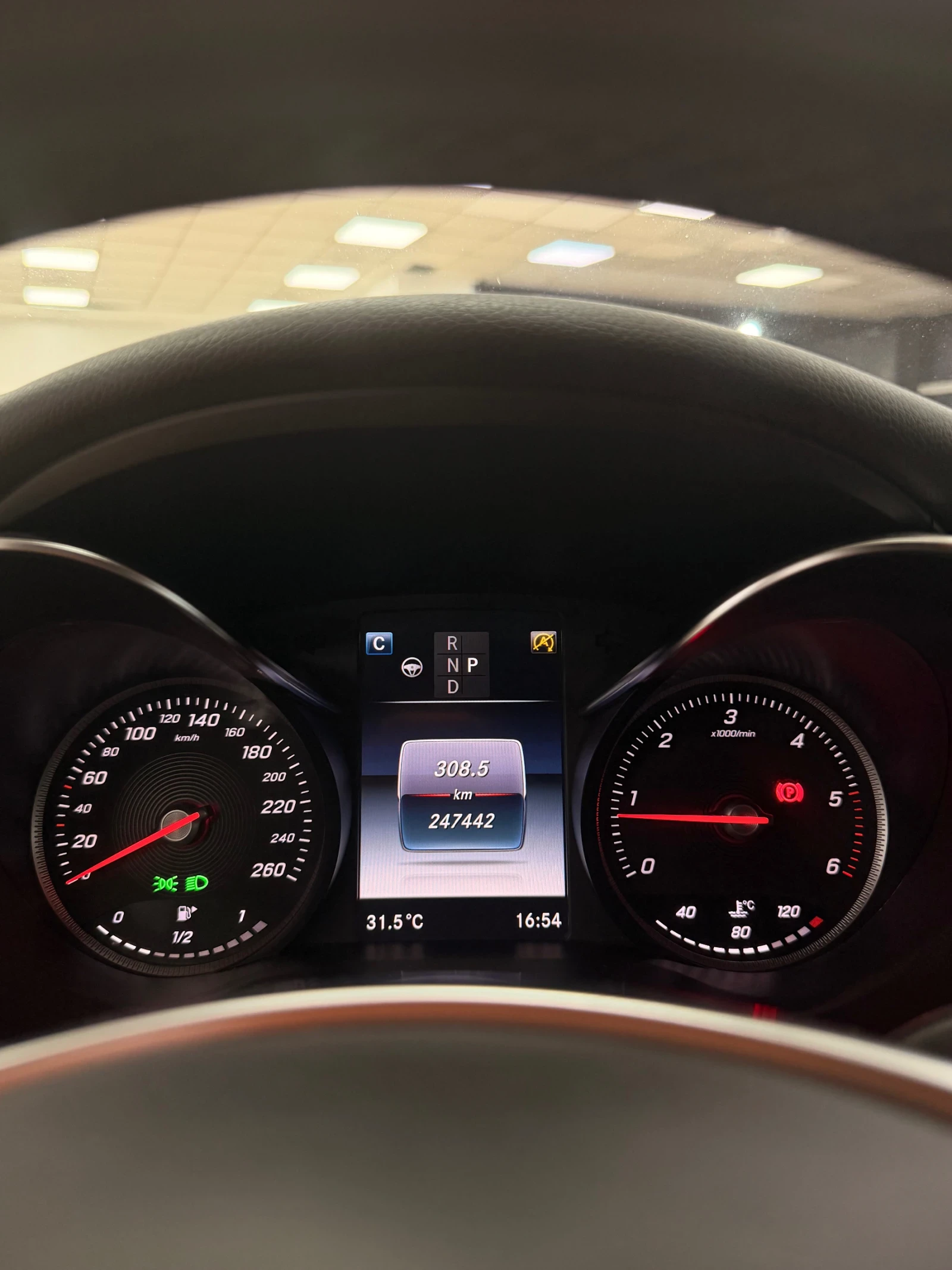 Mercedes-Benz C 220 DISTRONIC PLUS/4MATIC/9G TRONIC (НАЛИЧНА В БГ), снимка 13 - Автомобили и джипове - 55493431