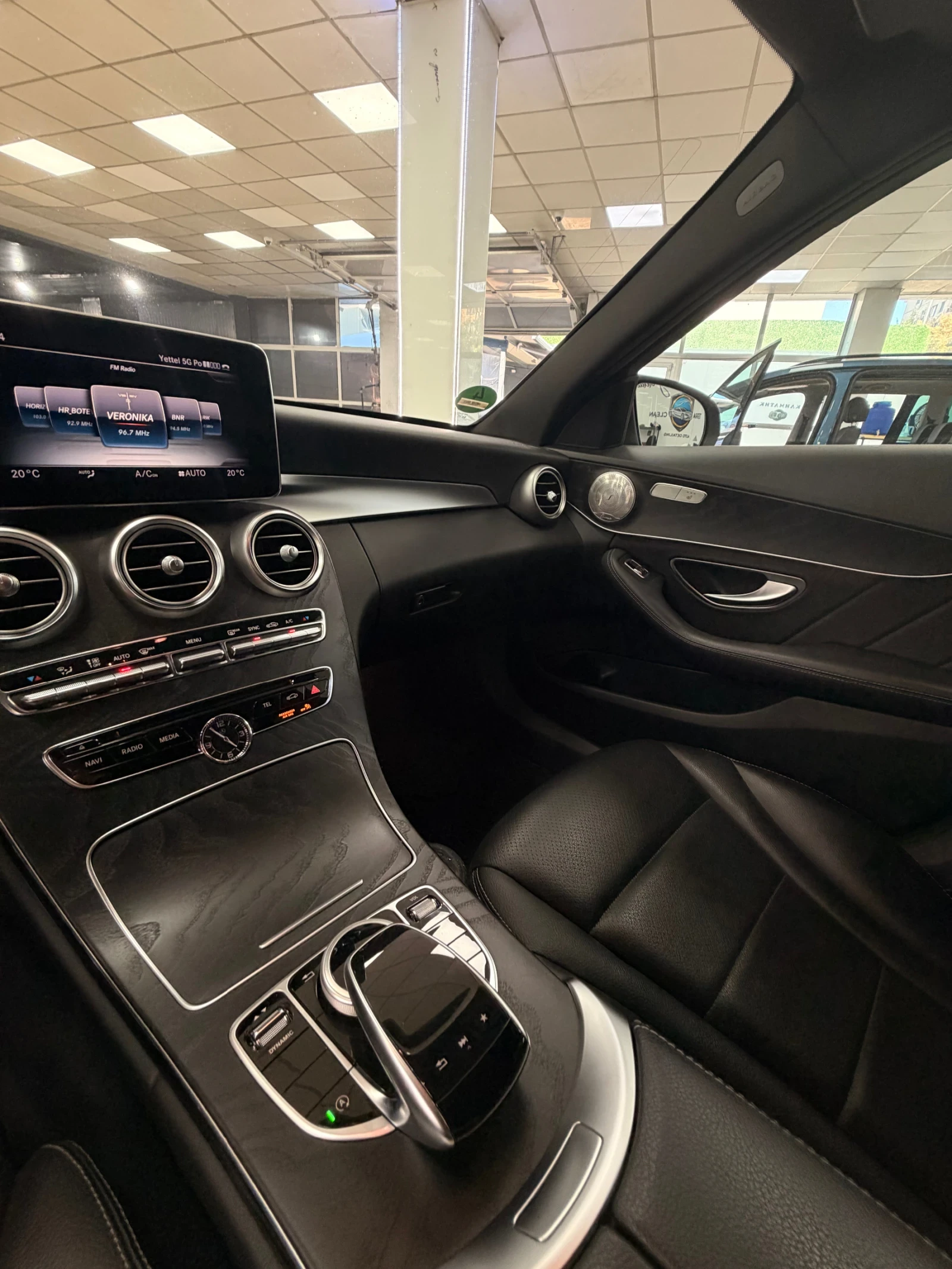 Mercedes-Benz C 220 DISTRONIC PLUS/4MATIC/9G TRONIC (НАЛИЧНА В БГ), снимка 14 - Автомобили и джипове - 55493431
