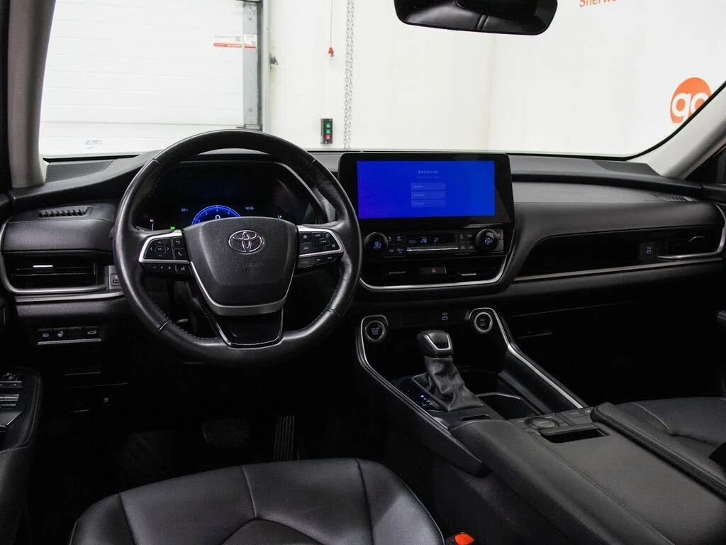 Toyota Grand Highlander XLE* AWD* КОЖА* ПОДГРЕВ* КАМЕРА* , снимка 15 - Автомобили и джипове - 55562161