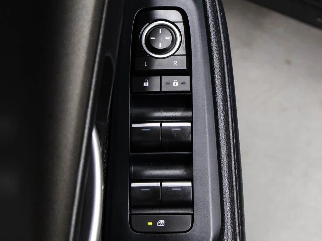 Toyota Grand Highlander XLE* AWD* КОЖА* ПОДГРЕВ* КАМЕРА* , снимка 10 - Автомобили и джипове - 55562161