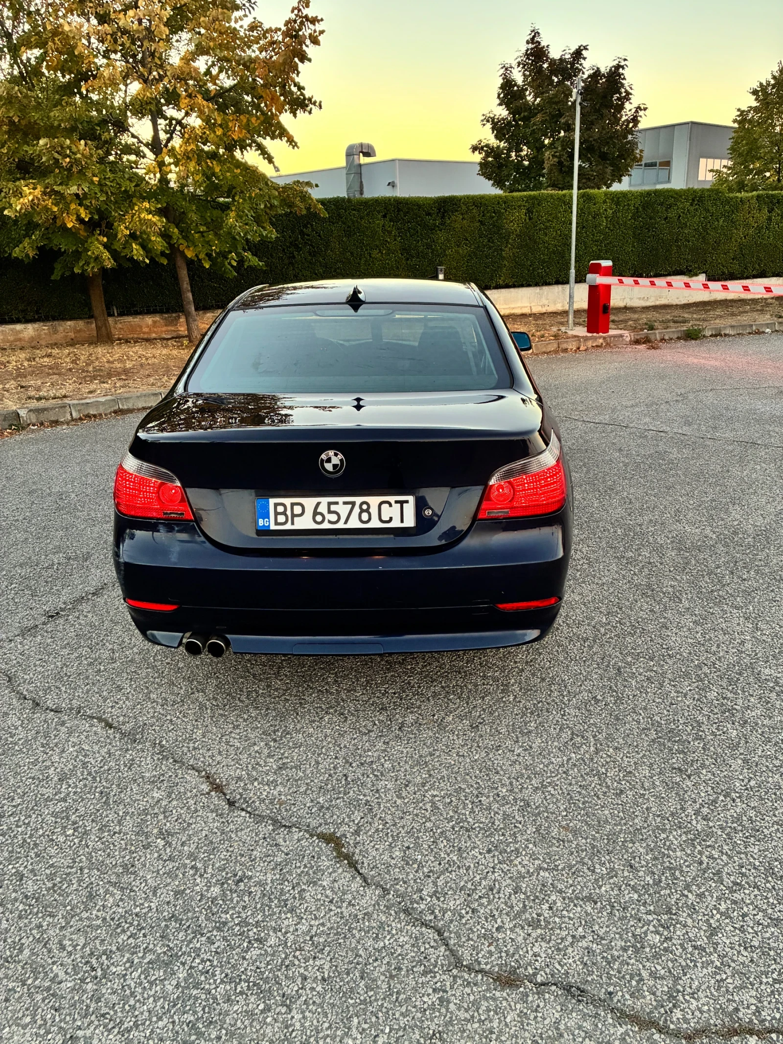 BMW 525 2.5 Реални км, снимка 6 - Автомобили и джипове - 56349782