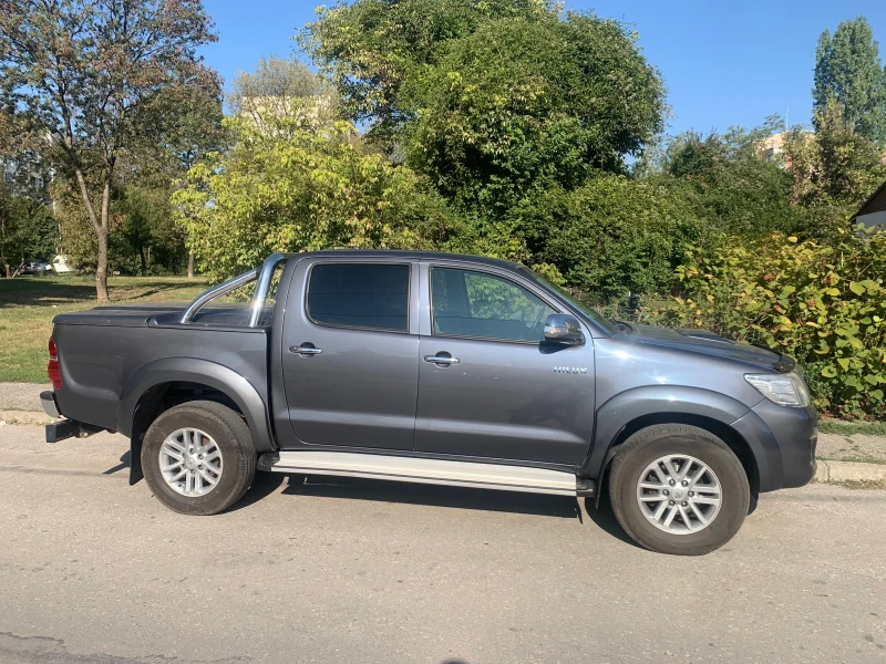 Toyota Hilux DOUBLE CAB 3, 0 D-4D 5AT EURO5 STYLE, снимка 1 - Автомобили и джипове - 47321802