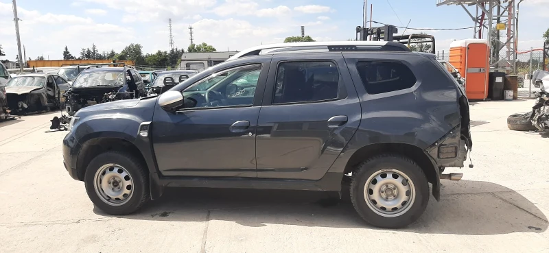 Dacia Duster 1.6 i, снимка 4 - Автомобили и джипове - 51542616