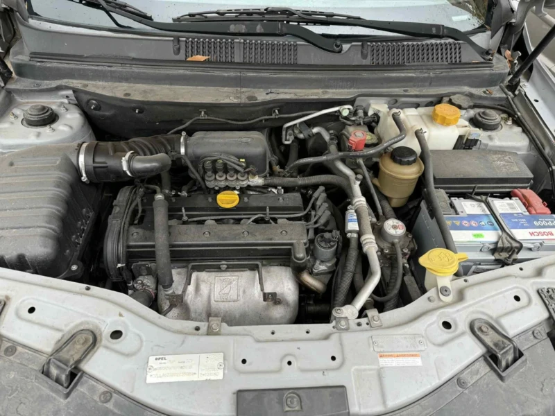 Opel Antara 2.4, снимка 8 - Автомобили и джипове - 52343703