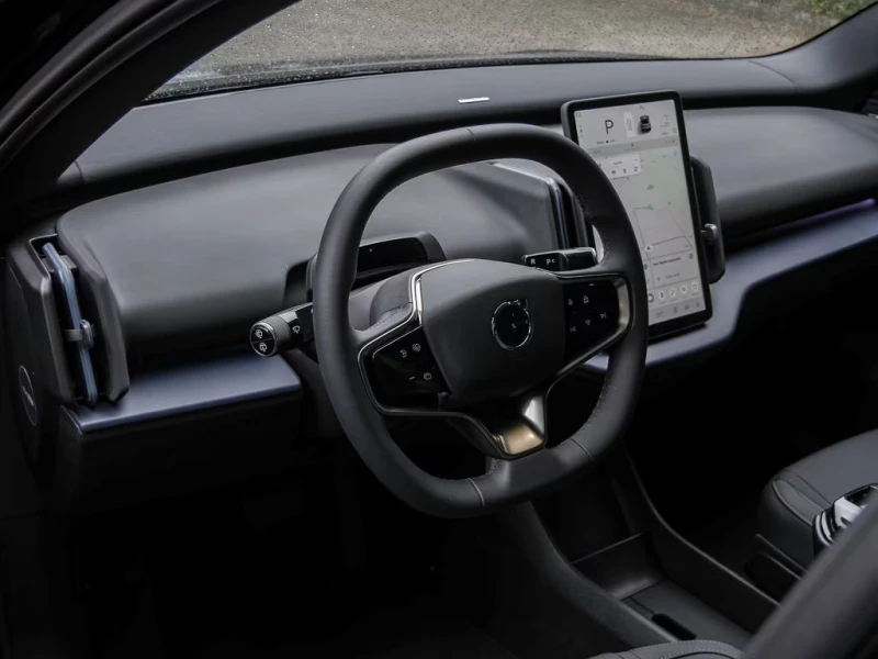 Volvo EX30 PURE-PLUS/PERF./428HP/ACC/CPLAY/AMBI/BSA/973f, снимка 7 - Автомобили и джипове - 52725524