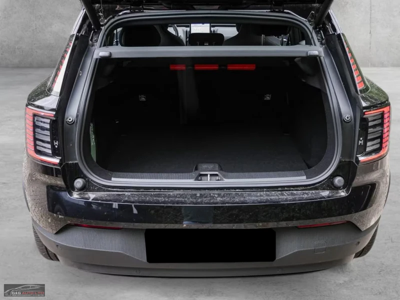 Volvo EX30 PURE-PLUS/PERF./428HP/ACC/CPLAY/AMBI/BSA/973f, снимка 4 - Автомобили и джипове - 52725524