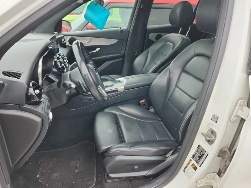 Mercedes-Benz GLC * 300 * CARFAX * БЕЗ ПЪРВОНАЧАЛНА ВНОСКА, снимка 7 - Автомобили и джипове - 53445711