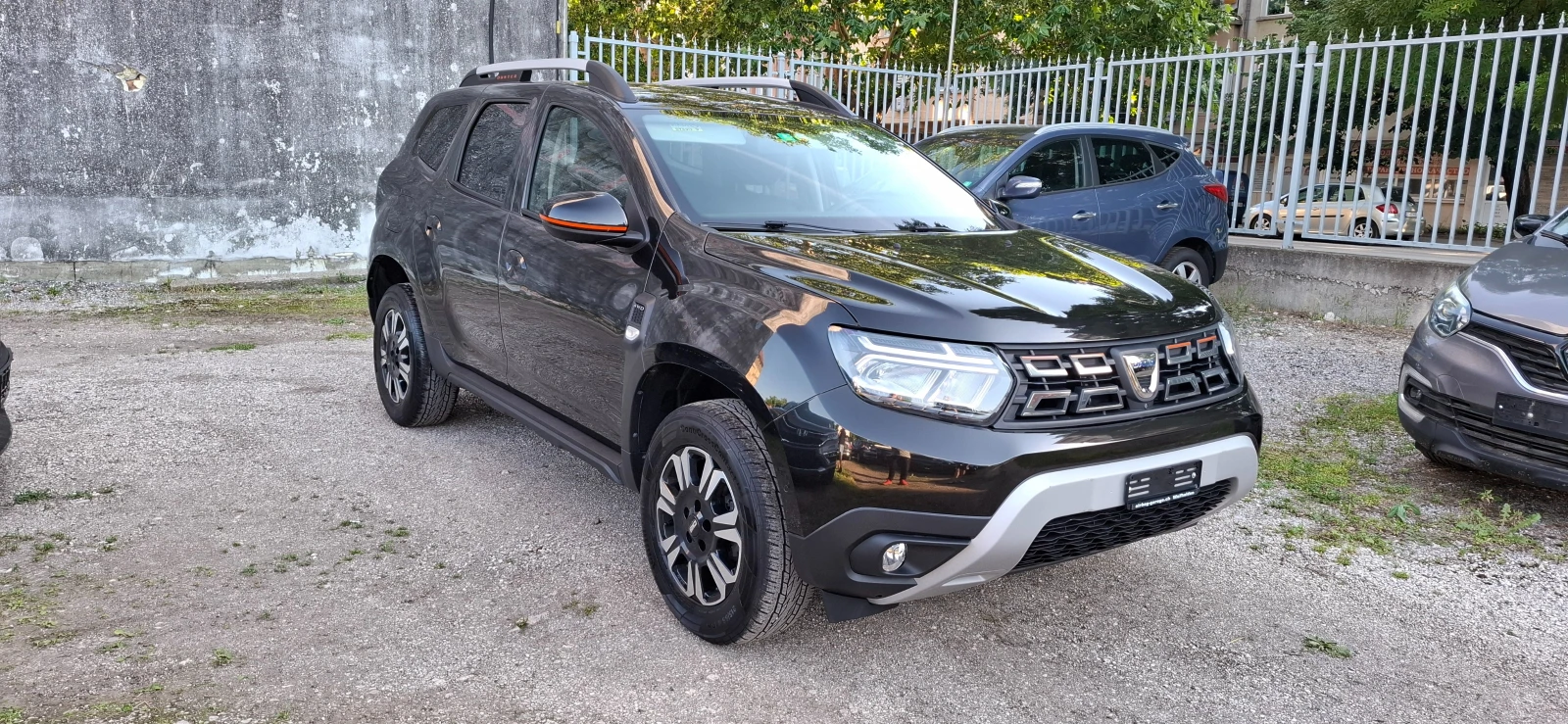 Dacia Duster 1.3 TCe  4x4 360 камери ШВЕЙЦАРИЯ, снимка 1