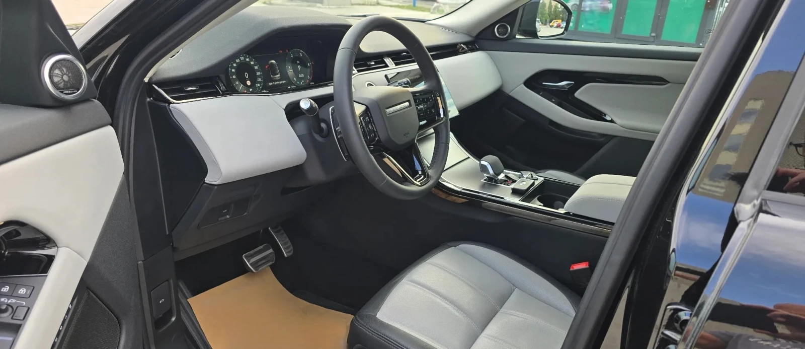 Land Rover Range Rover Evoque  2.0 D165 R-Dynamic - изображение 8