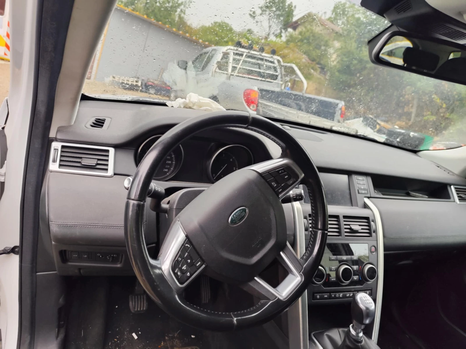 Land Rover Discovery 2.0 - изображение 8