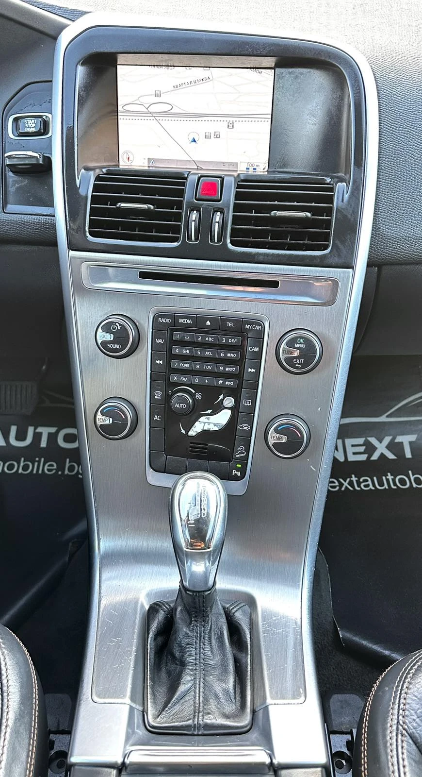 Volvo XC60 2.4D 163HP D4 AWD NAVI CAMERA EURO5B | Mobile.bg   11