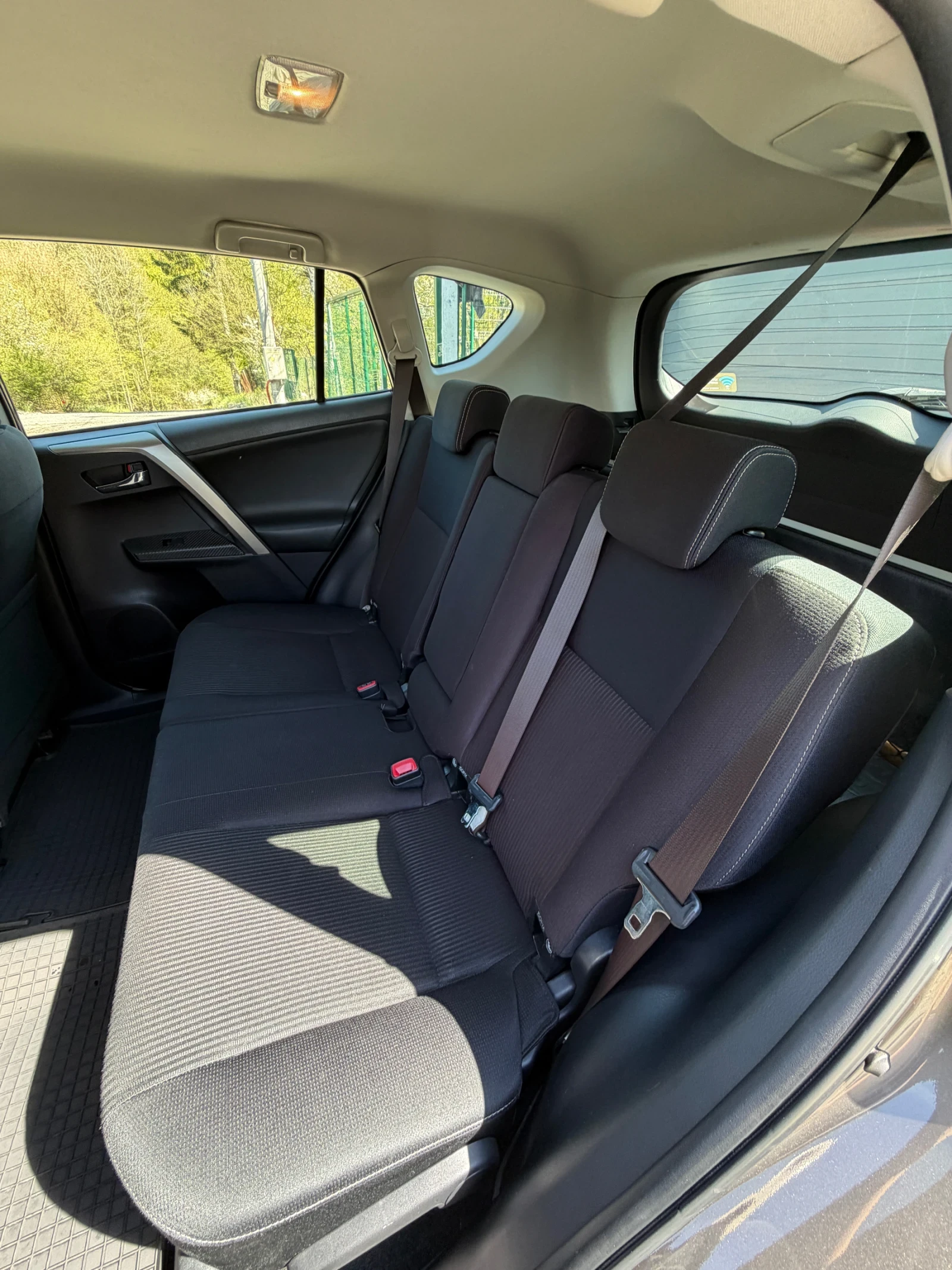 Toyota Rav4 Automatic 2014   Първи собственик | Реални км | , снимка 12 - Автомобили и джипове - 54312069