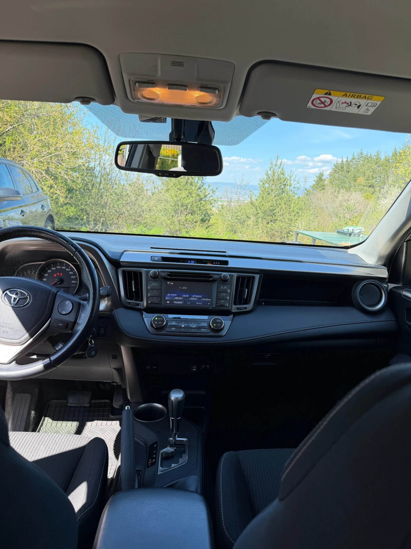 Toyota Rav4 Automatic 2014   Първи собственик | Реални км | , снимка 16 - Автомобили и джипове - 54312069