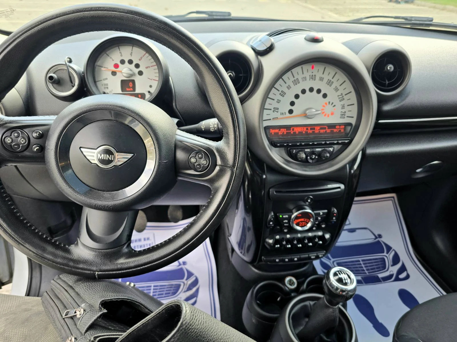 Mini Countryman 1.6D/КОЖА/ПАНОРАМА, снимка 10 - Автомобили и джипове - 54605040