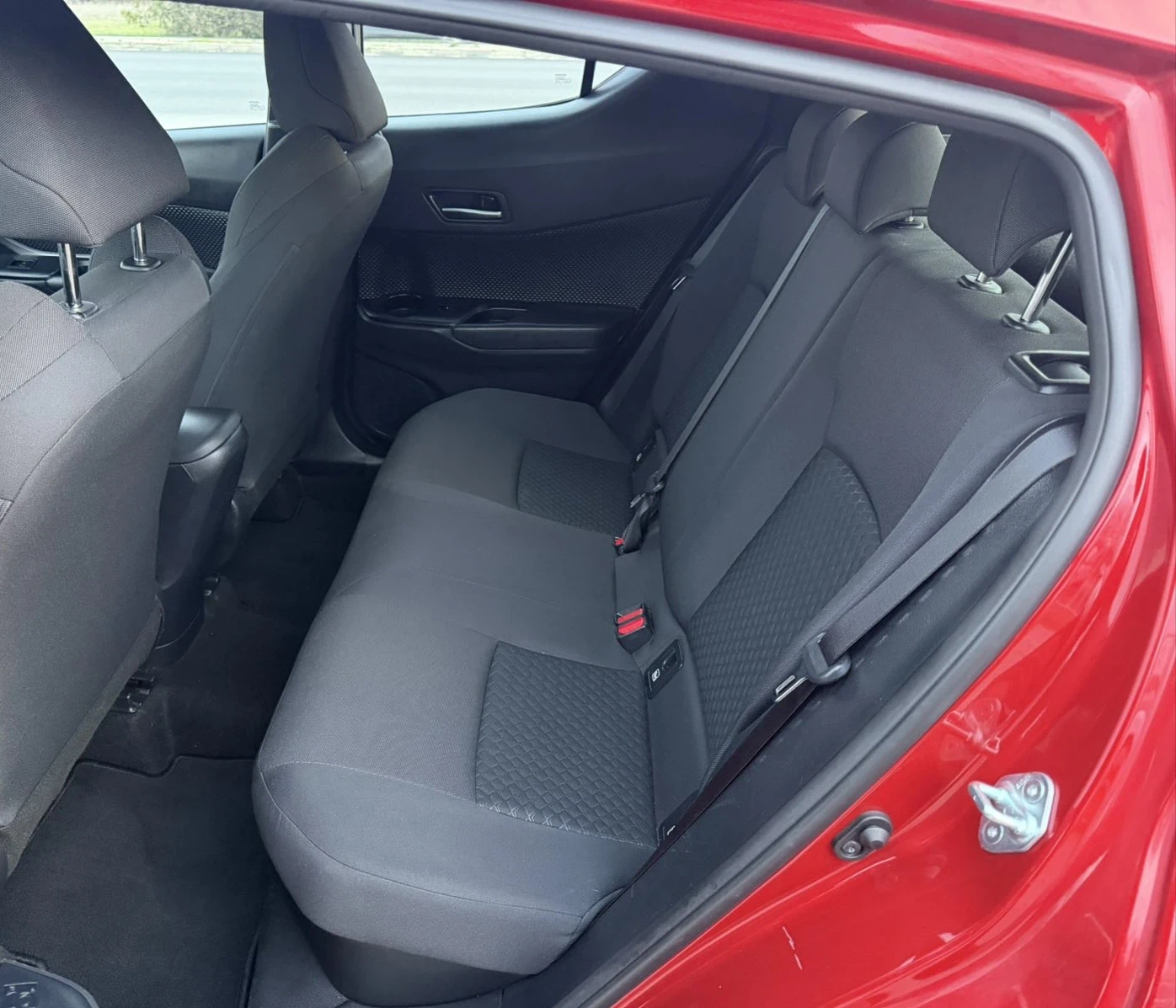 Toyota C-HR, снимка 7 - Автомобили и джипове - 56237944