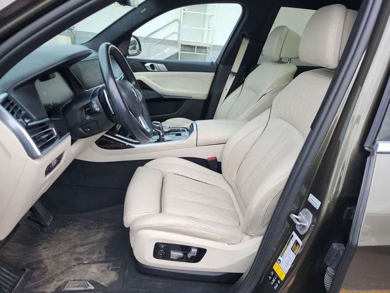 BMW X7 * xDrive40i * CARFAX * , снимка 8 - Автомобили и джипове - 56266079