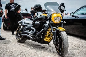 ������ Suzuki Boulevard