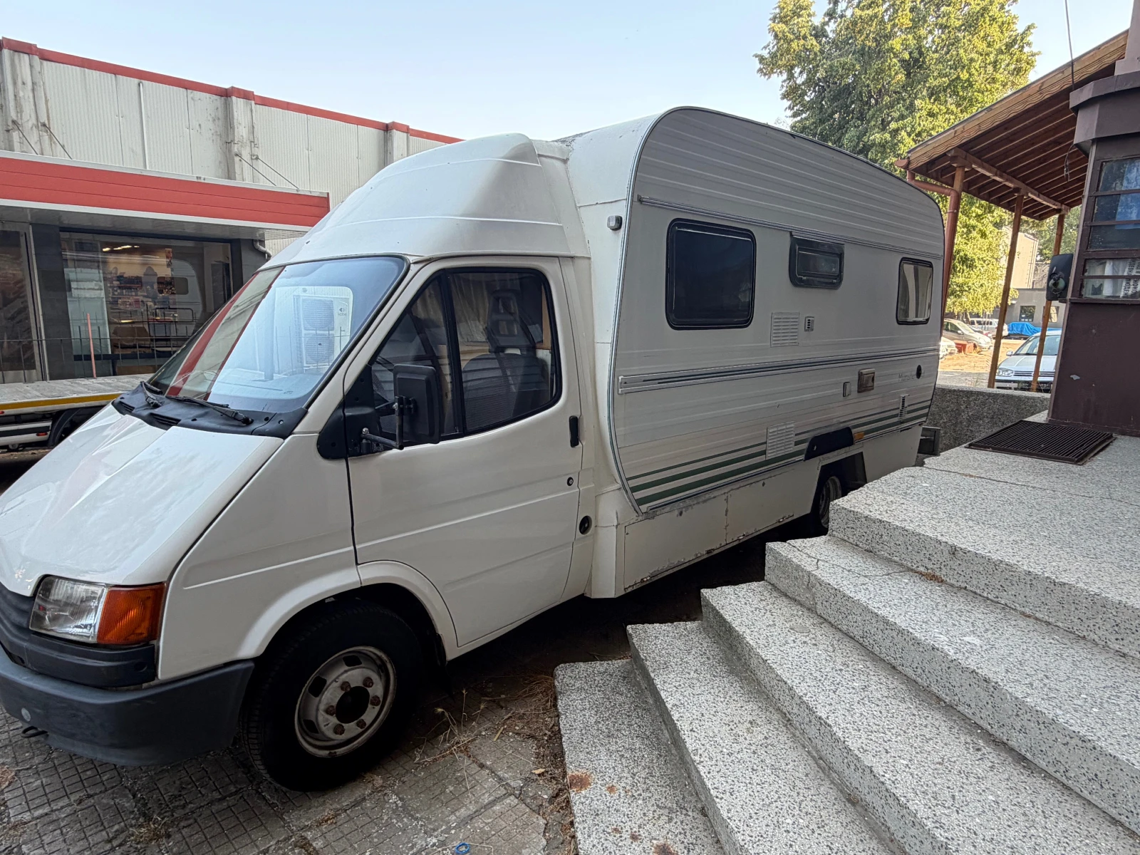 Кемпер Ford, снимка 9 - Каравани и кемпери - 55799368