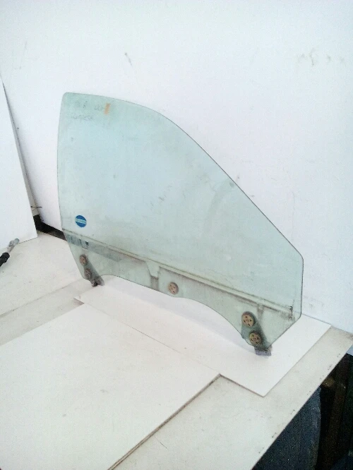 Стъкло предно дясно Субару Импреза