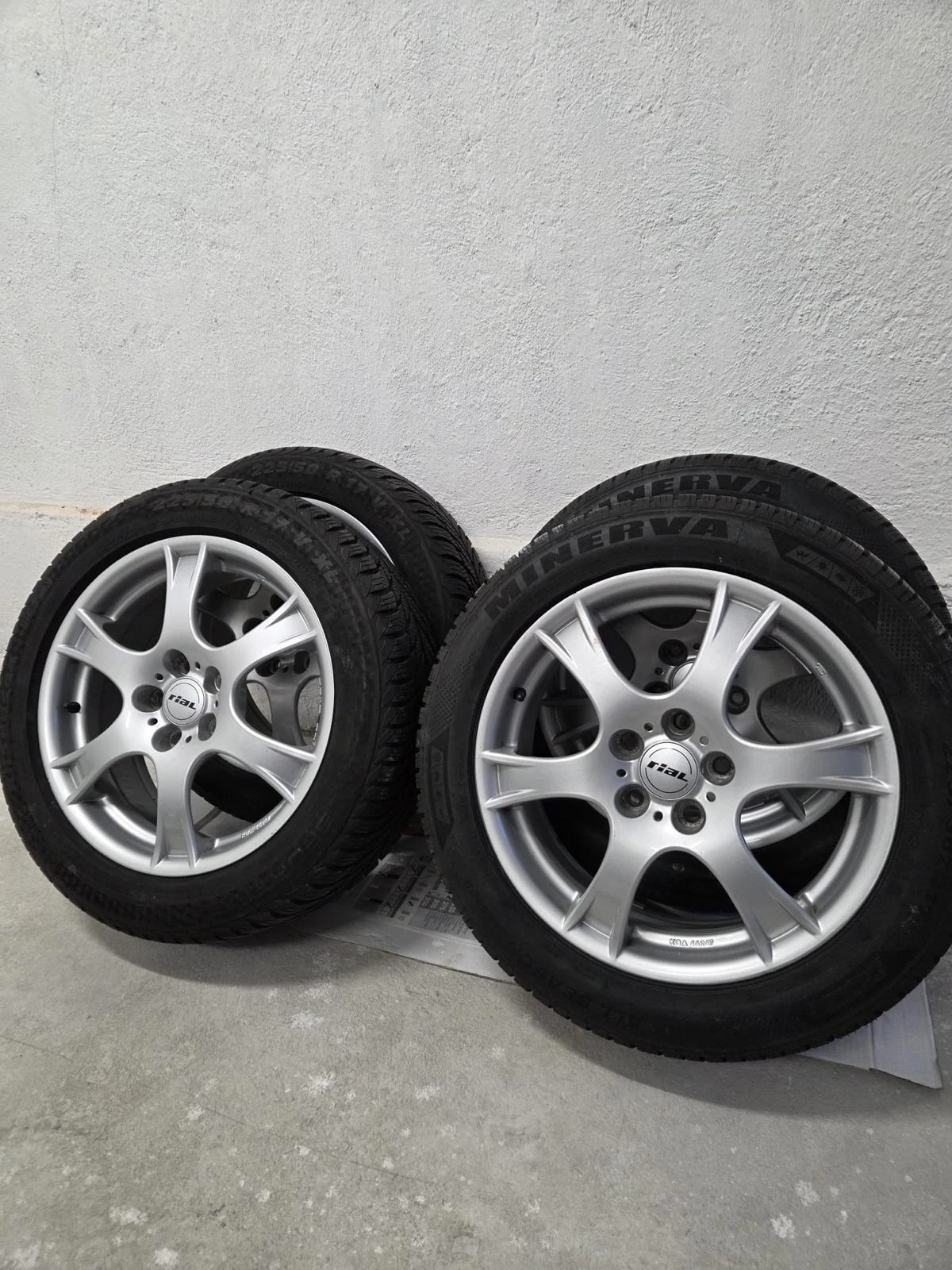 ���� � ������ 225/50R17 | Mobile.bg � ����������� 1