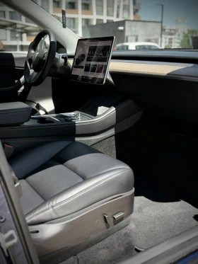Tesla Model Y Performance , снимка 14