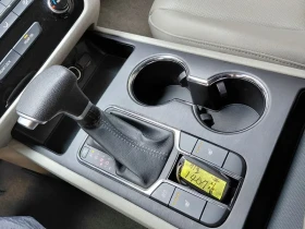 Kia Carnival 11-Seater Deluxe, снимка 9