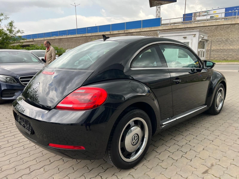 VW Beetle 2.0TDI Design DSG Автопилот Кожа Подгр.Нави Парктр, снимка 3 - Автомобили и джипове - 46987389