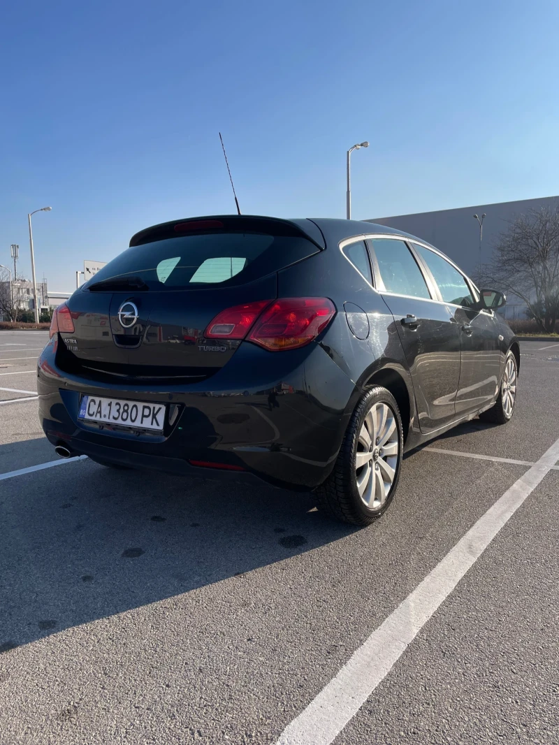 Opel Astra J 1.6T LPG, снимка 5 - Автомобили и джипове - 48479911