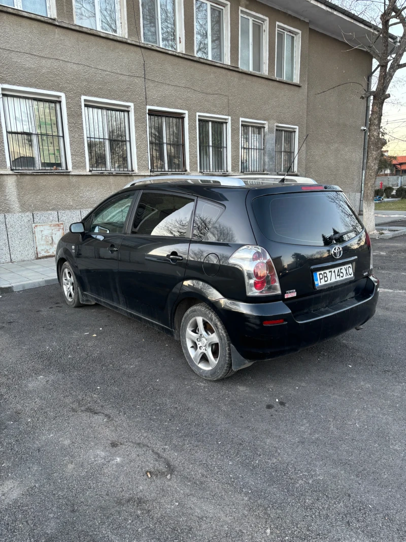 Toyota Corolla verso 2.0 116кс, снимка 3 - Автомобили и джипове - 48742459