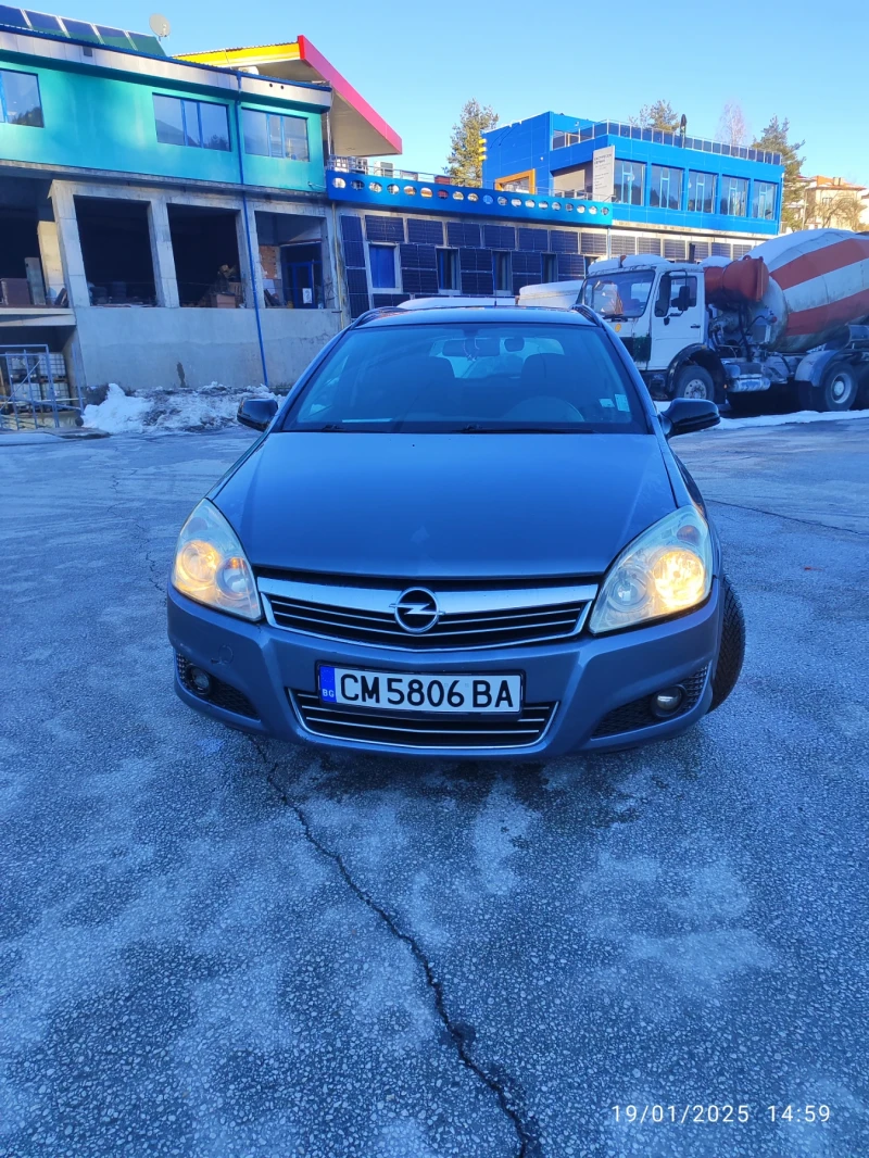 Opel Astra 1.7 cdti, снимка 1 - Автомобили и джипове - 48781060