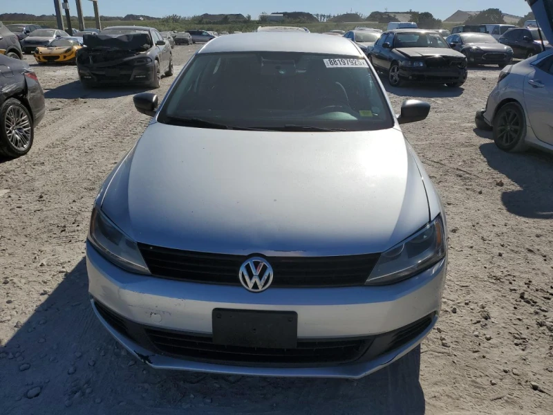 VW Jetta base, снимка 5 - Автомобили и джипове - 48893464