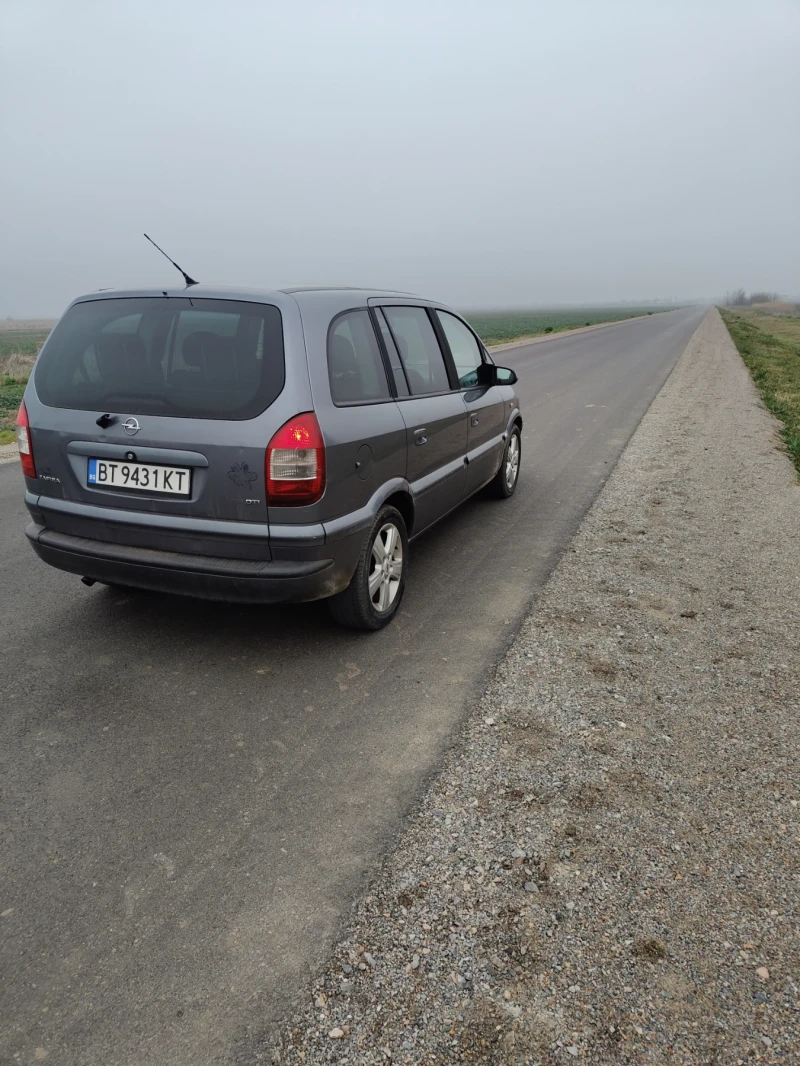 Opel Zafira, снимка 5 - Автомобили и джипове - 48968175