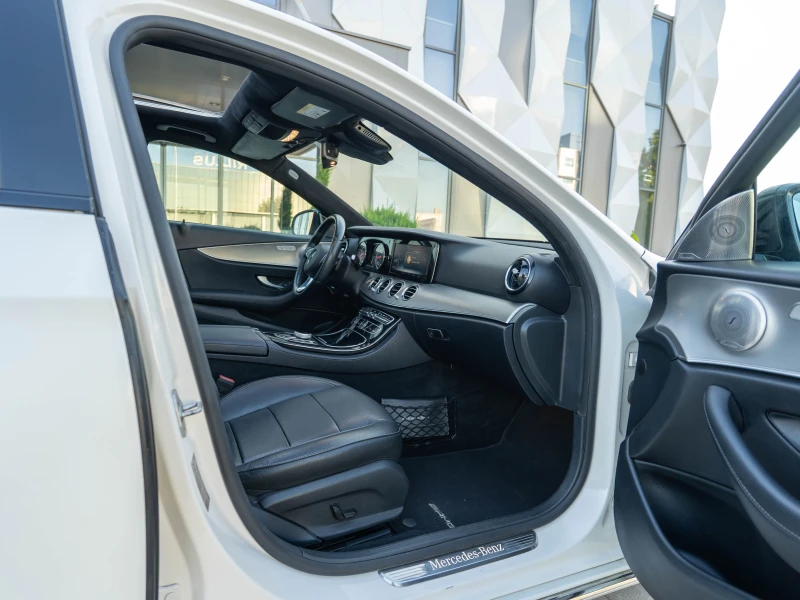 Mercedes-Benz E 220 AMG Widescreen естествена кожа, снимка 10 - Автомобили и джипове - 50867323