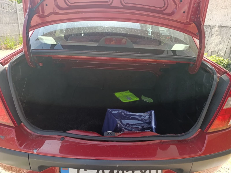 Renault Clio, снимка 7 - Автомобили и джипове - 52443394