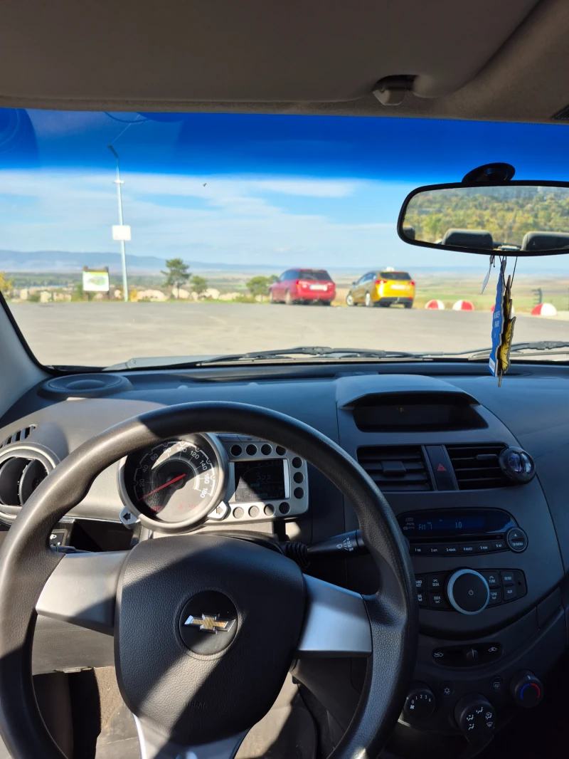 Chevrolet Spark, снимка 12 - Автомобили и джипове - 52973553