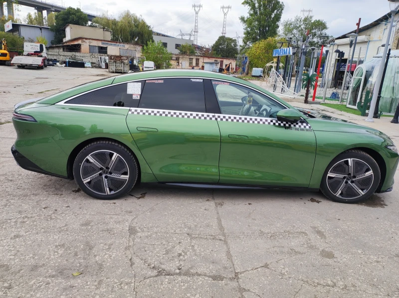 DFSK Seres 7 Electric , снимка 5 - Автомобили и джипове - 52630885