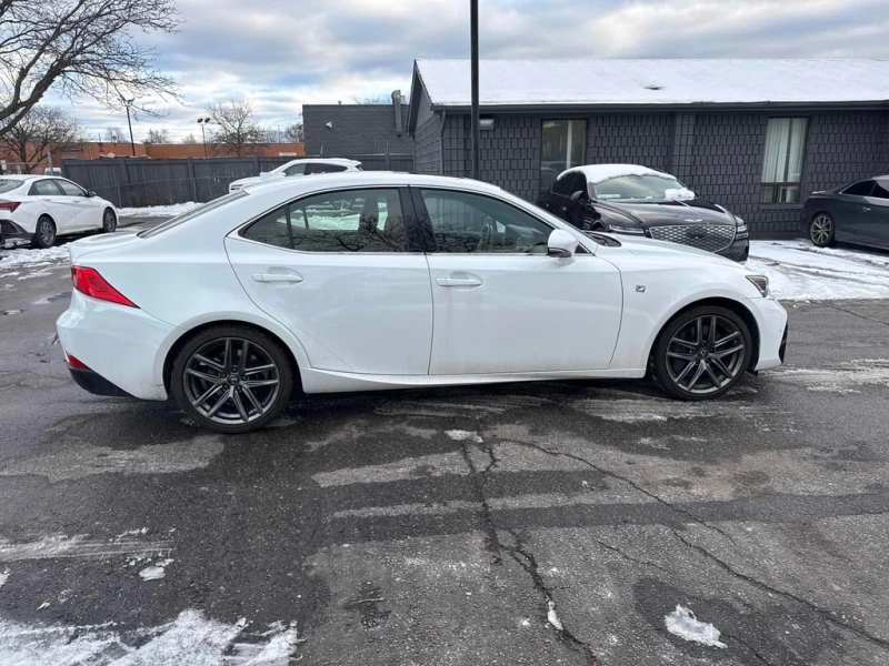 Lexus IS 300 2019 * CARFAX * БЕЗ ПЪРВОНАЧАЛНА ВНОСКА, снимка 4 - Автомобили и джипове - 52776104