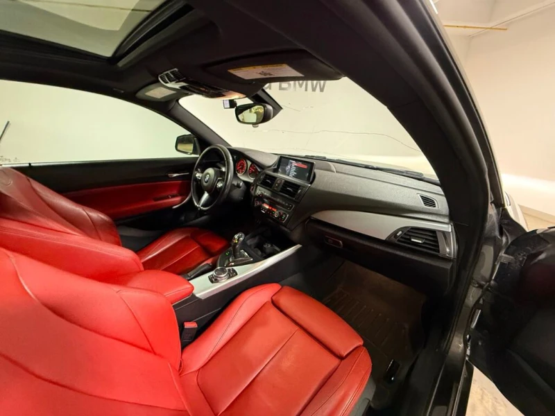 BMW 235 xDrive* M Sport* Premium Pack* Keyless* Панорама* , снимка 10 - Автомобили и джипове - 52836742