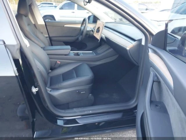 Tesla Model Y LONG RANGE DUAL MOTOR, снимка 7 - Автомобили и джипове - 53215196