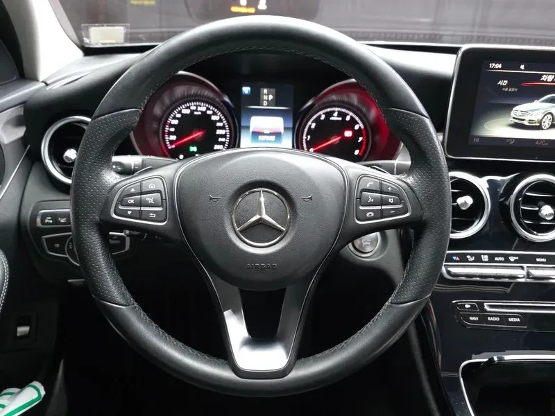 Mercedes-Benz C 200 САМО 30% АВАНС, снимка 13 - Автомобили и джипове - 55947067
