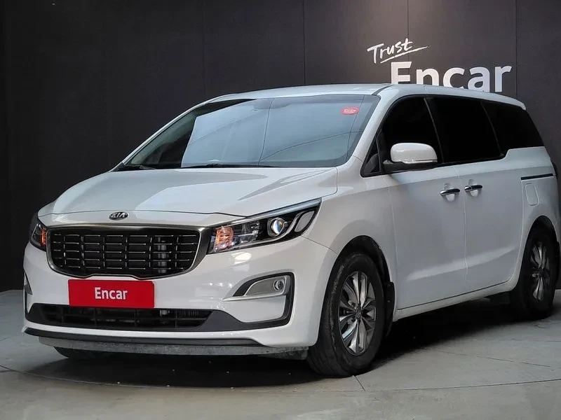 Kia Carnival 11-Seater Deluxe