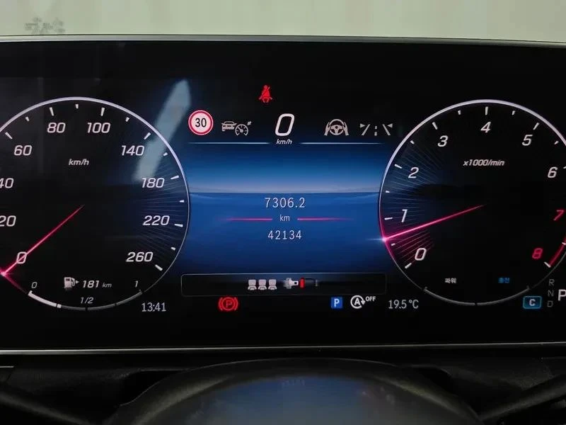 Mercedes-Benz C 200, снимка 8 - Автомобили и джипове - 56738441