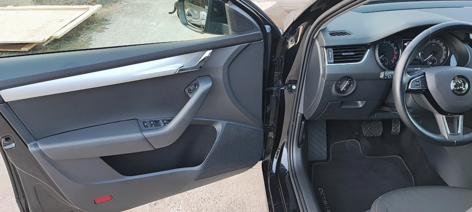 Skoda Octavia 1.6 TDI 7DSG | Mobile.bg — изображение 13